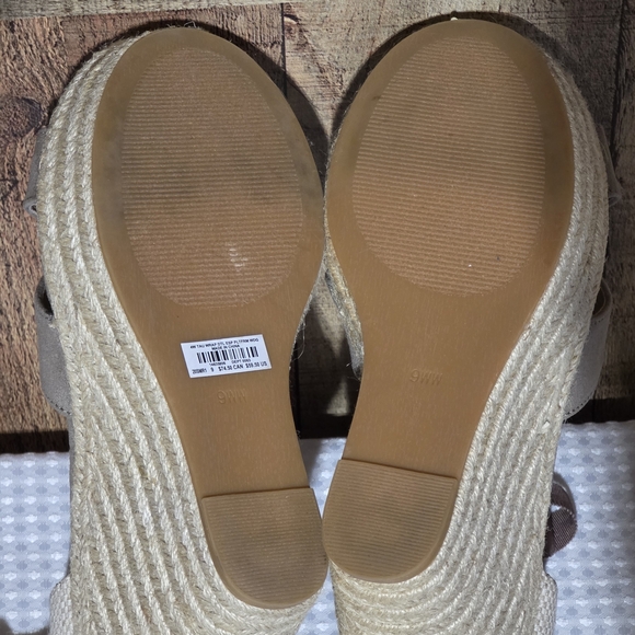 EUC Torrid Taupe Espadrille Wedge Sandals - Picture 11 of 15